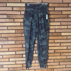 NWT Old Navy Active Powersoft Small Green Camouflage High Rise Joggers